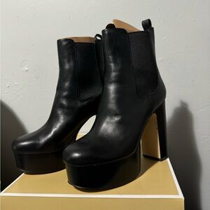 Michael Korks ankle boots